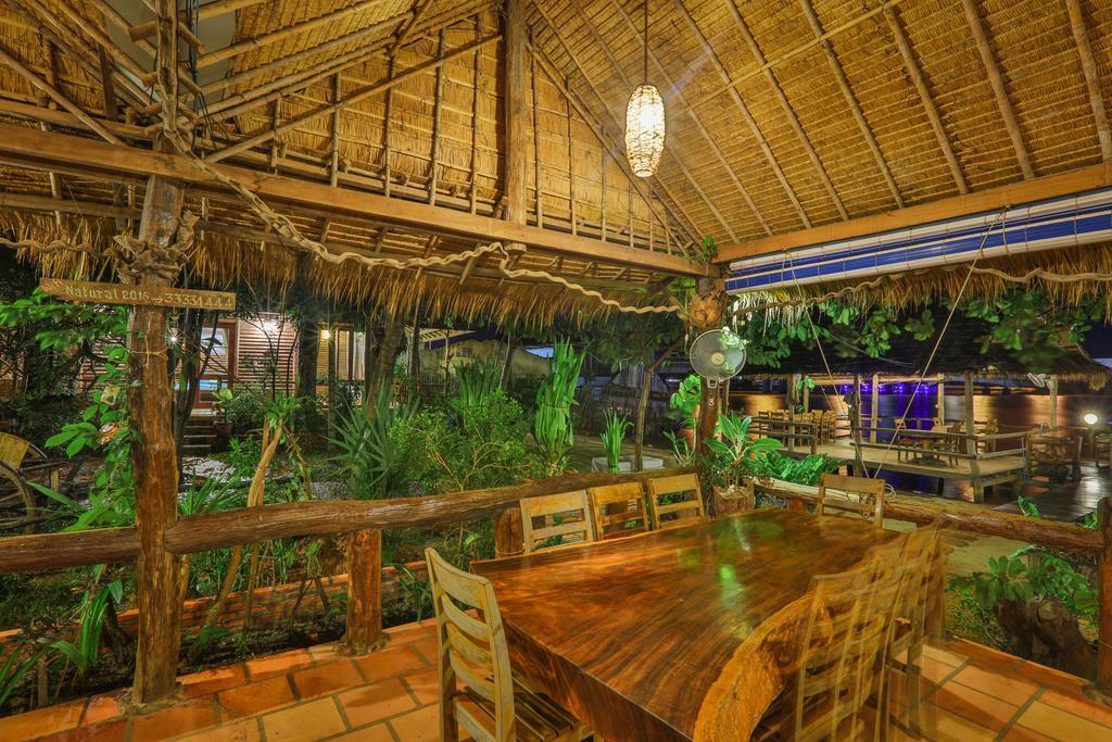 Natural Bungalows Restaurant And Bar Kampot Exteriér fotografie