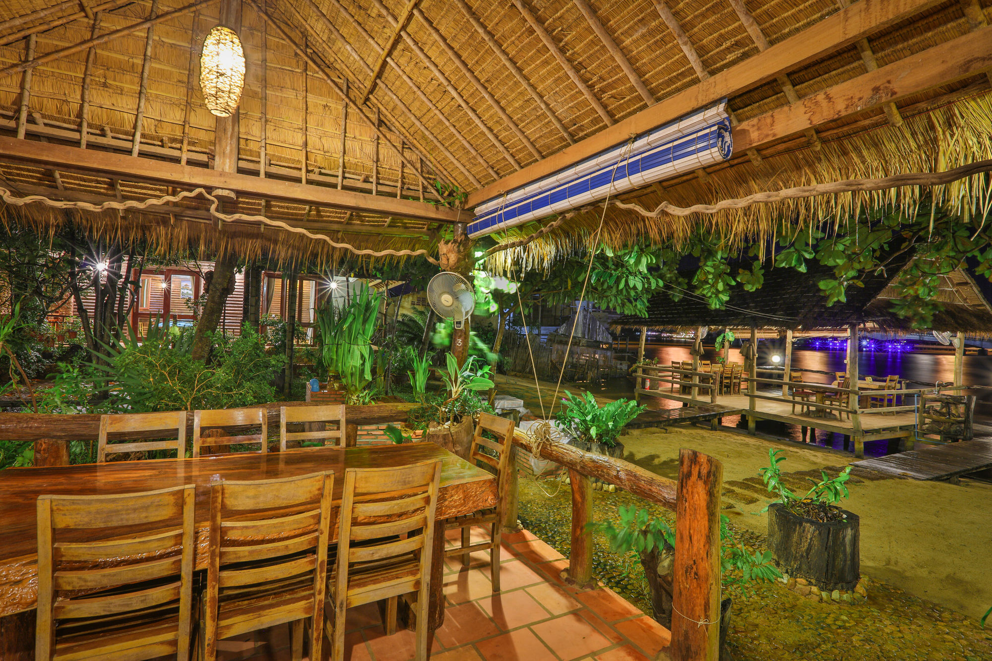 Natural Bungalows Restaurant And Bar Kampot Exteriér fotografie